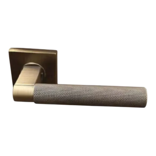 Poignée de porte TROCADERO rosace carrée